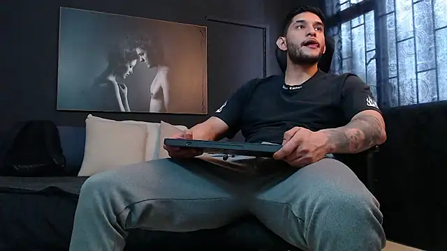 RichardMilleer online show from 11-13-25, 04:22