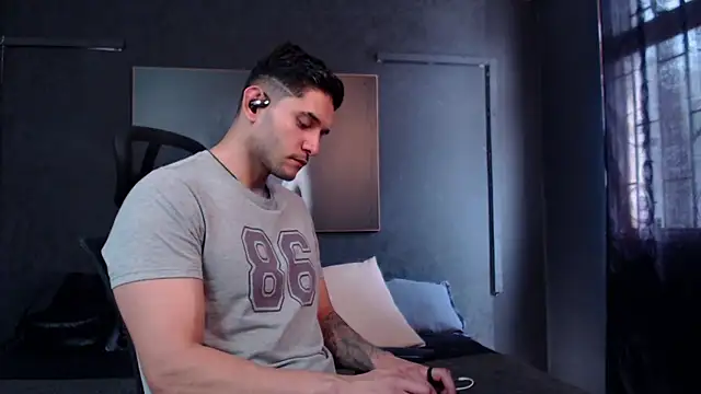 RichardMilleer online show from 04-14-26, 03:06