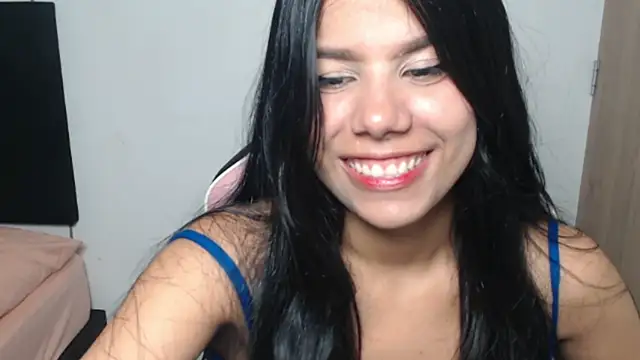 Snapshot of MayaScott11 chatting on 05-02-26, 07:08 MayaScott11 online show from 05-02-26, 07:08