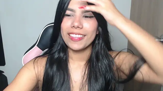 Snapshot of MayaScott11 chatting on 02-19-26, 08:06 MayaScott11 online show from 02-19-26, 08:06