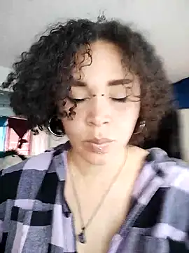 Julie wallace online show from 12-16-25, 01:48