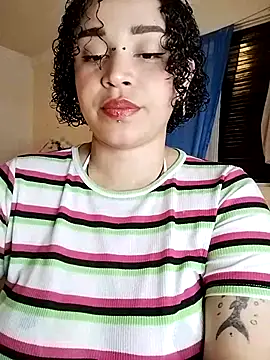 Julie wallace online show from 10-28-25, 03:55