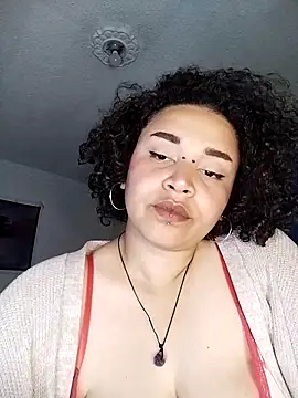 Julie wallace online show from 12-21-25, 07:15