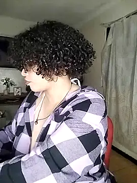 Julie wallace online show from 10-05-25, 12:34