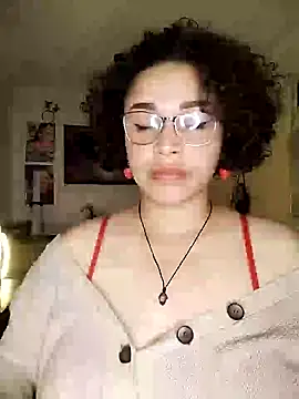 Julie wallace online show from 10-05-25, 09:38