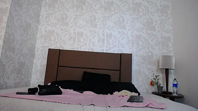 Snapshot of Ava_Raye chatting on 05-14-26, 06:49 Ava Raye online show from 05-14-26, 06:49