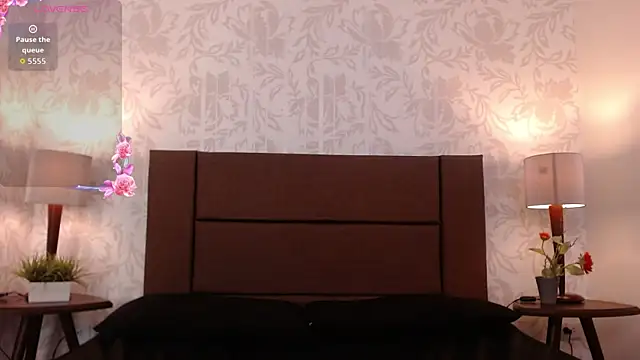 Ava Raye online show from 10-21-25, 07:57