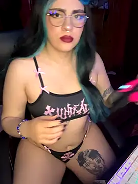 Snapshot of AlissaSpellman chatting on 10-10-25, 02:12 AlissaSpellman online show from 10-10-25, 02:12