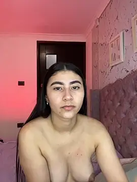 Snapshot of Isabella_Montoya chatting on 10-19-25, 04:10 Isabella Montoya online show from 10-19-25, 04:10