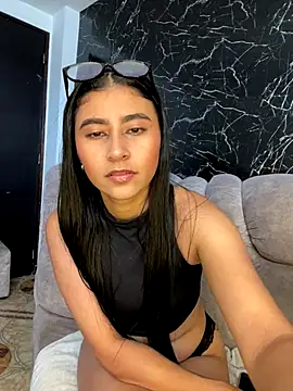 Snapshot of Isabella_Montoya chatting on 09-19-25, 07:51 Isabella Montoya online show from 09-19-25, 07:51