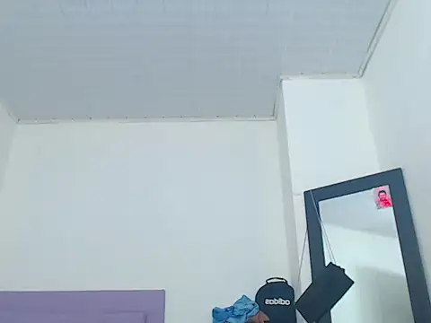 whitneytt online show from 11-22-25, 08:57