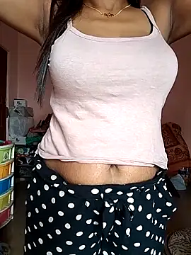 Snapshot of Bengalibeauty96 chatting on 06-02-26, 02:22 Bengalibeauty96 online show from 06-02-26, 02:22