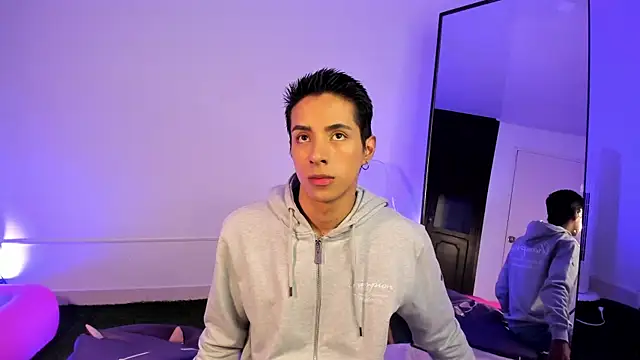 EstivenSallas online show from 09-22-25, 08:04