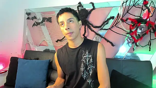 EstivenSallas online show from 10-07-25, 08:10