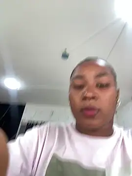 Snapshot of Karol_sexy23 chatting on 10-23-25, 03:32 Karol sexy23 online show from 10-23-25, 03:32