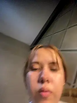 coupleyys online show from 12-17-25, 06:46