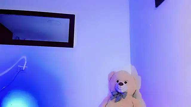 daniela dolls online show from 06-23-26, 03:32