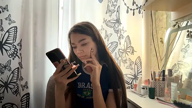 Snapshot of Cuteviola chatting on 02-03-26, 12:32 Cuteviola online show from 02-03-26, 12:32