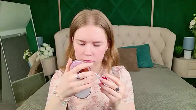 Alida Brice online show from 04-24-26, 05:42