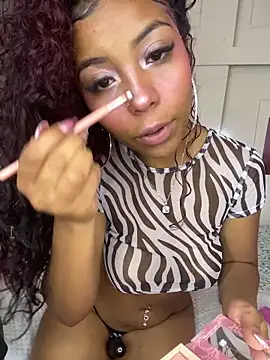 PrettyTiana  online show from 11-25-25, 07:47