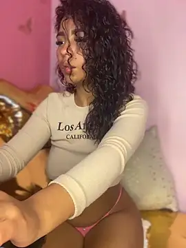 PrettyTiana  online show from 09-23-25, 07:43