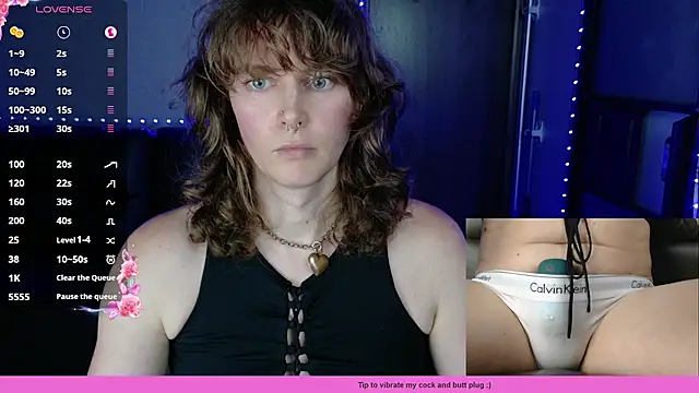 Snapshot of tsellieryder chatting on 09-25-25, 01:11 tsellieryder online show from 09-25-25, 01:11