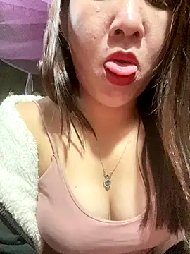 Luna-ass online show from 11-25-25, 12:00