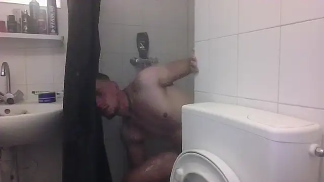 Snapshot of steef070 chatting on 10-11-25, 03:29 steef070 online show from 10-11-25, 03:29