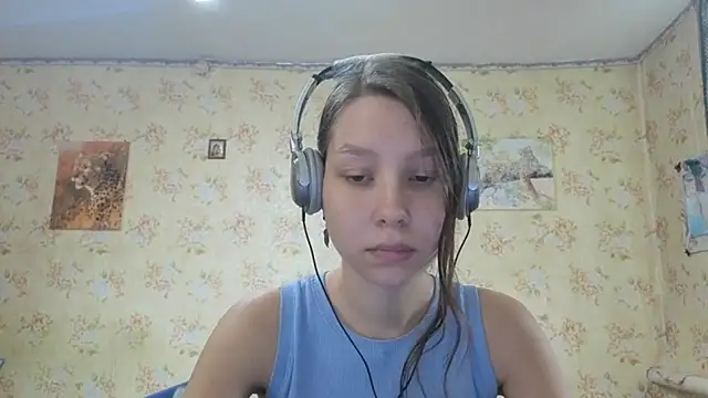 QutieDaSweet online show from 10-05-25, 06:26