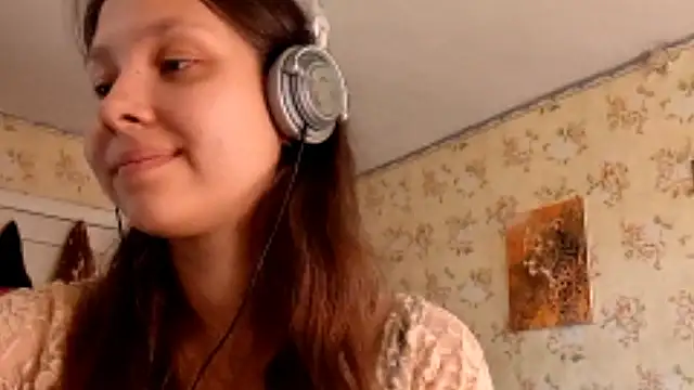 QutieDaSweet online show from 09-21-25, 07:13