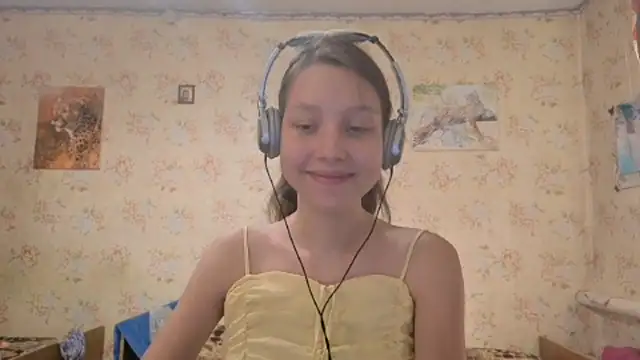 QutieDaSweet online show from 10-02-25, 07:23