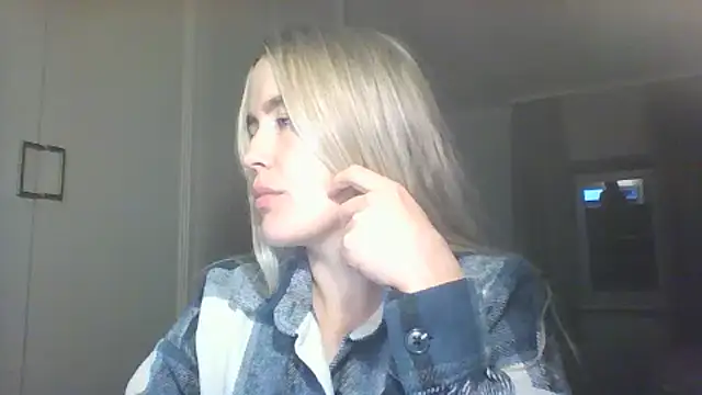 Snapshot of Frosian chatting on 09-27-25, 06:03 Frosian online show from 09-27-25, 06:03