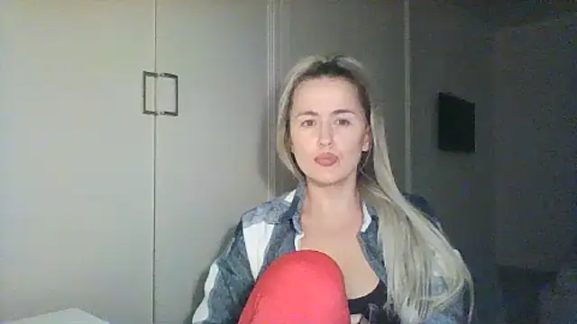 Snapshot of Frosian chatting on 09-23-25, 09:11 Frosian online show from 09-23-25, 09:11