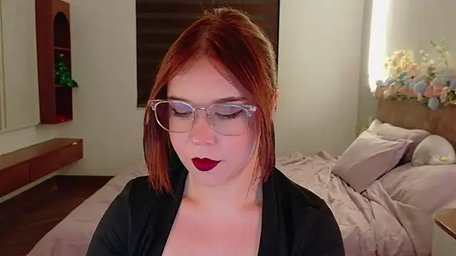 Lilith Bonheur online show from 05-29-26, 01:06