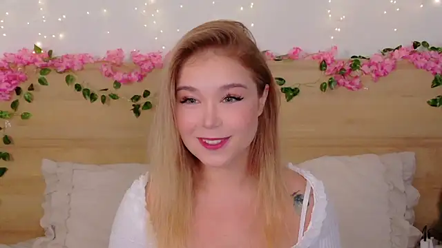 Lilith Bonheur online show from 10-23-25, 08:07