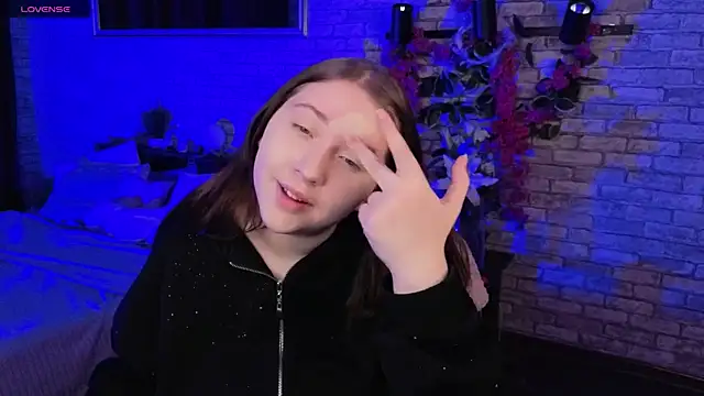 Selena Muse online show from 11-27-25, 05:30