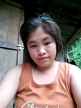 Luyen004 online show from 04-13-26, 10:47