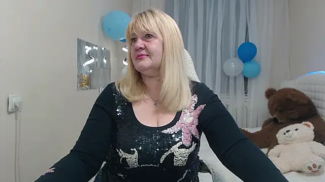 Snapshot of EmmaEllison chatting on 09-27-25, 12:11 EmmaEllison online show from 09-27-25, 12:11