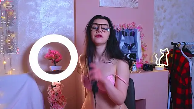 MelanieMooor online show from 02-25-26, 04:40