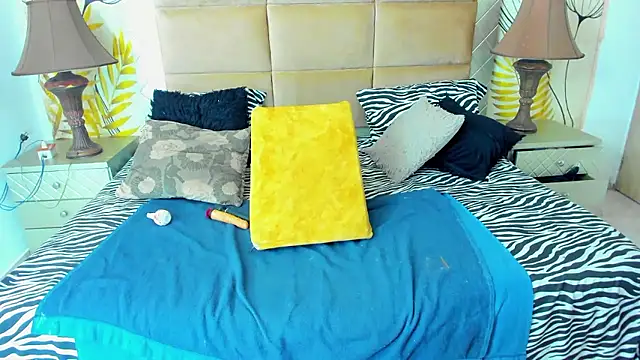 sweet lulu sofia online show from 12-14-25, 09:42