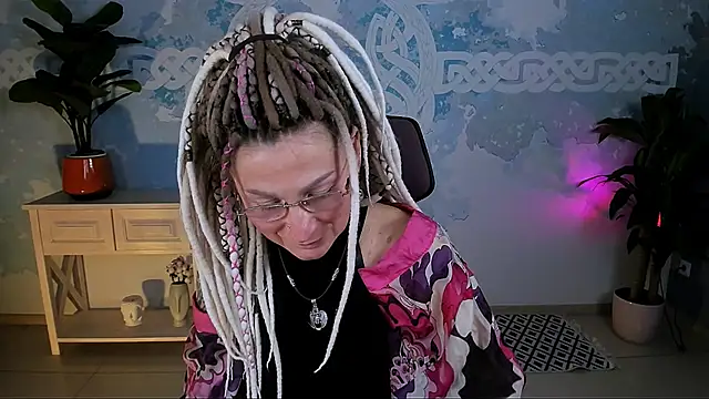 Snapshot of UmaSpace chatting on 02-06-26, 05:14 UmaSpace online show from 02-06-26, 05:14