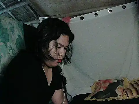 Huntrix2025 online show from 04-15-26, 01:15