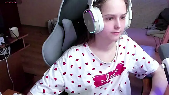 SharybbFace online show from 03-18-26, 03:24