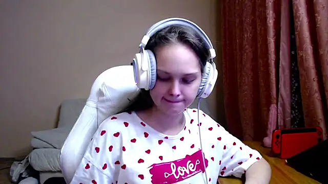 SharybbFace online show from 10-31-25, 03:08