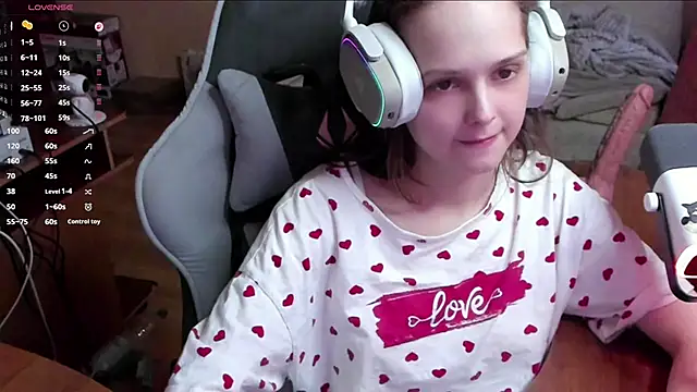 SharybbFace online show from 04-06-26, 03:13