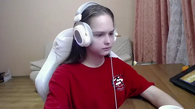 SharybbFace online show from 10-18-25, 03:25