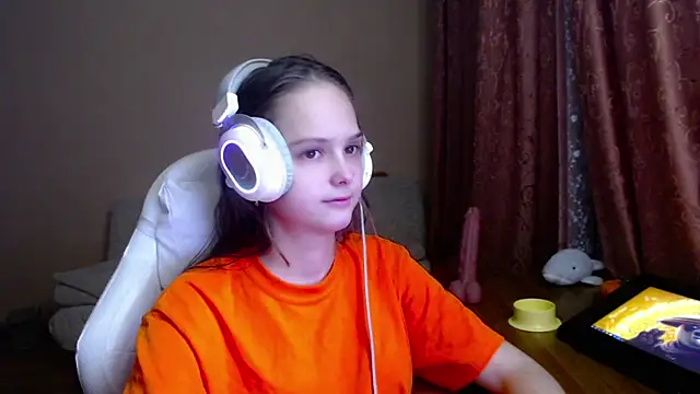 SharybbFace online show from 10-15-25, 03:09