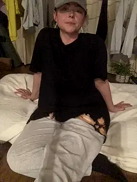 Mia Winters online show from 12-14-25, 08:58