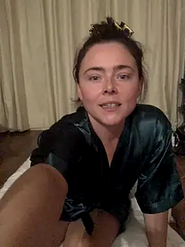 Mia Winters online show from 11-08-25, 05:27