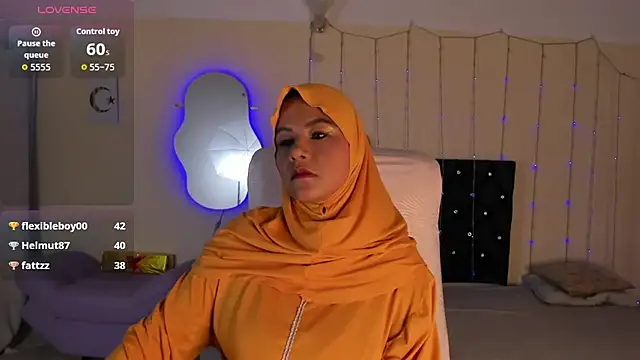 Snapshot of MalakChauriye chatting on 01-15-26, 07:39 MalakChauriye online show from 01-15-26, 07:39